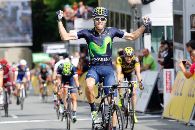 Jesus Herrada (Movistar) celebrates winning stage 2 at the Criterium du Dauphine (фото: Biondi/Bettiniphoto)