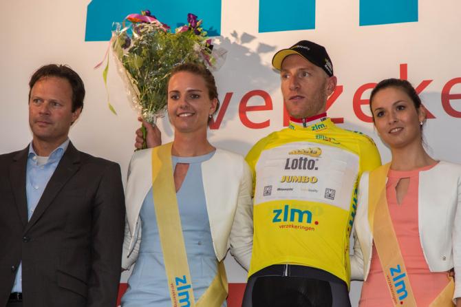 Jos Van Emden in the first leader's jersey of the 2016 Ster ZLM Toer GP Jan van Heeswijk (фото: Ster ZLM Toer)