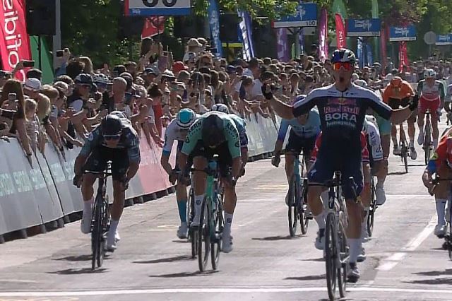 1d27b1c4defab8c08af7f6571cc60762