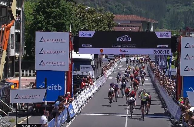 c674ef321b3bcad9d4df657cc002a76f