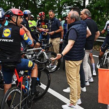 Хиндли за шесть