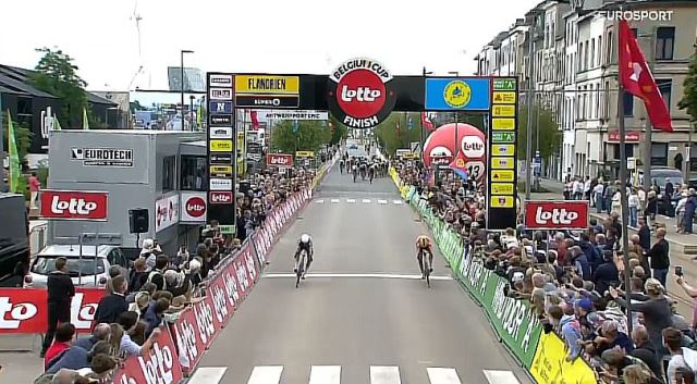 30850188b0b70024a2f3b57765df8f75