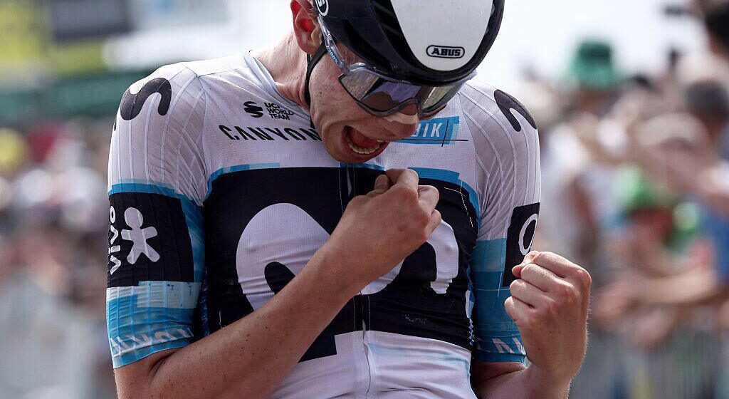 Ромео выигрывает дофийновый этап третьей, чтобы взять желтую майку