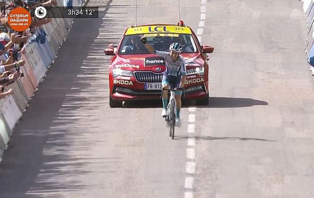 8cd768edc1b9f151f94bdf8dfb5a323f