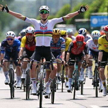 Pogacar выигрывает начальный этап критерия дю -дофина