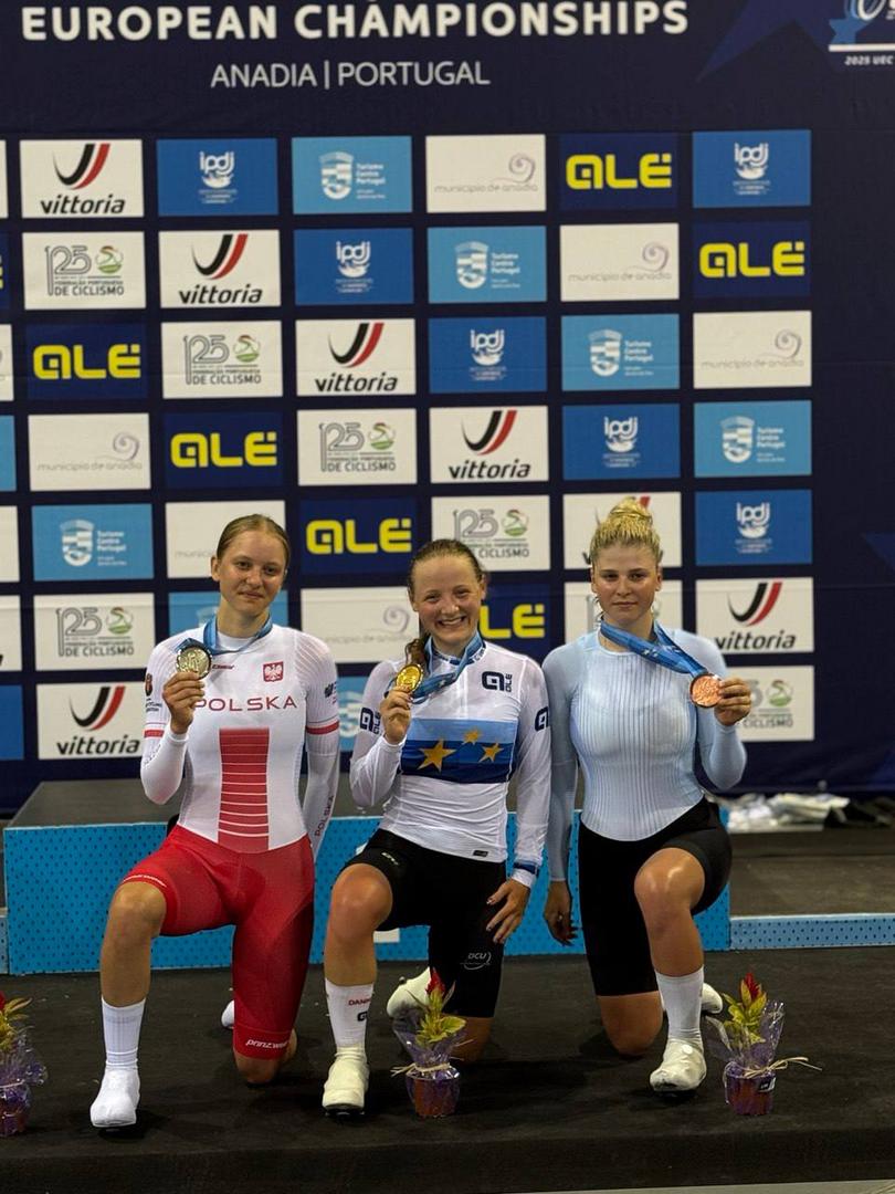 e92dc0b6e94464eb33202d7cf879e6c3