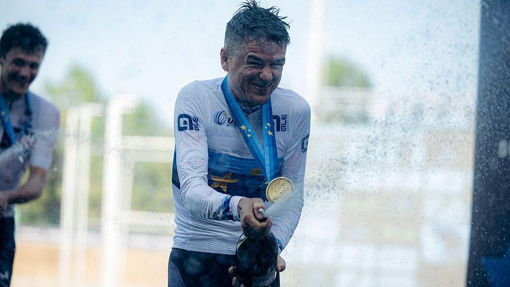 2403381e27cd81ec4c02cab020d922e9