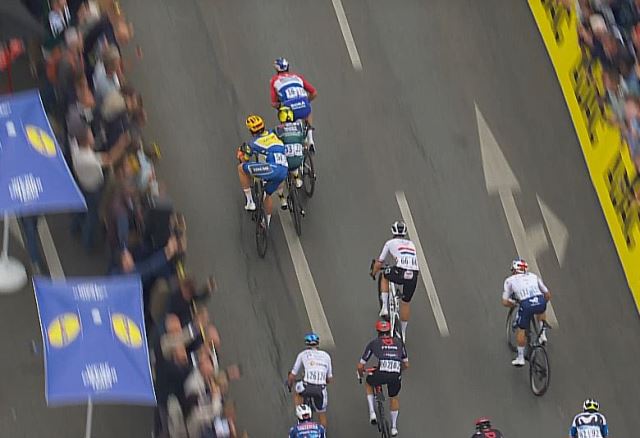 31b26a15903cf706273e90572422a85b