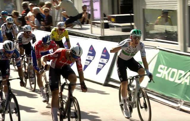 4b31e8c50ee1dba2a38c4fcc50e506ff