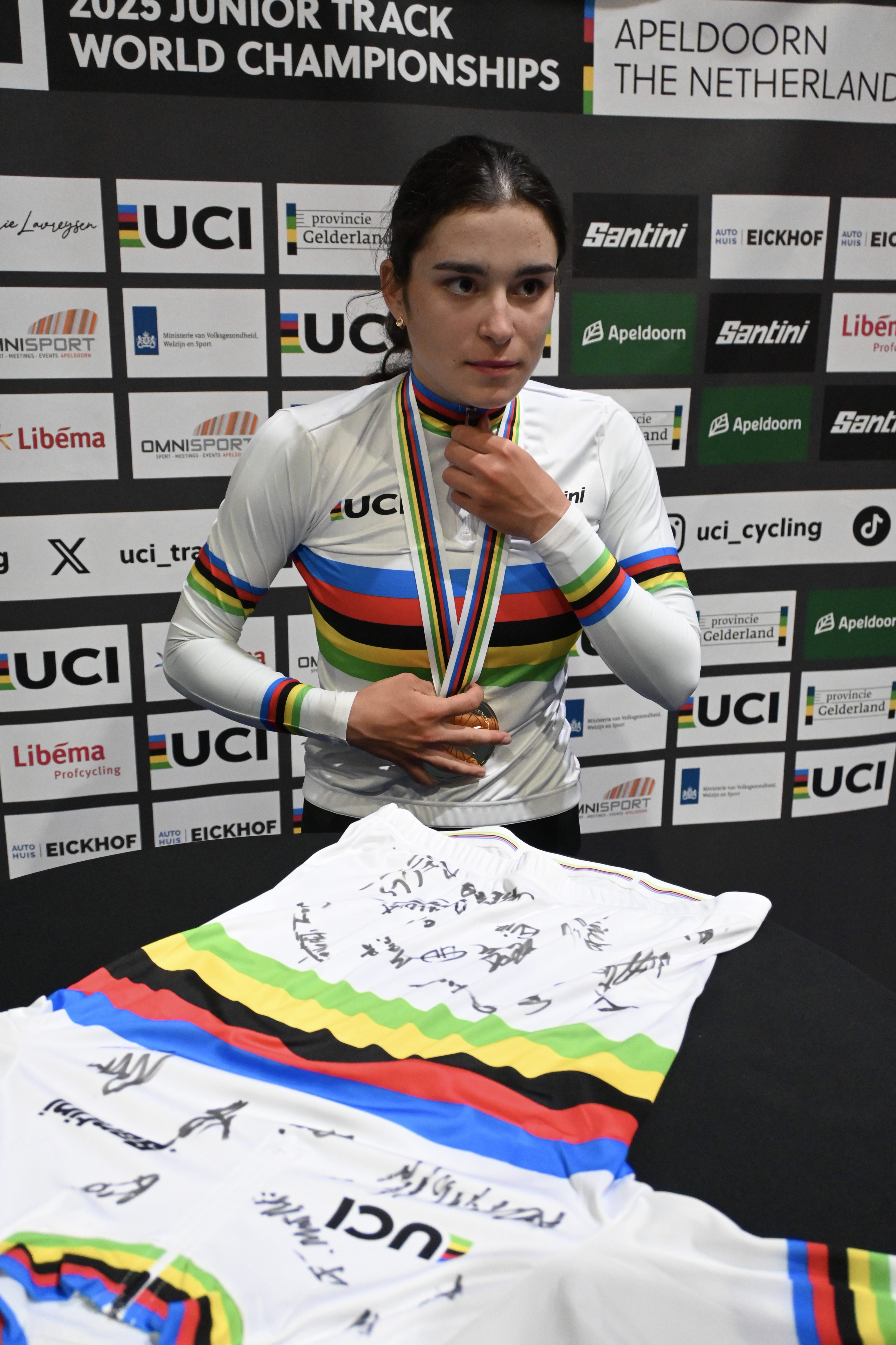 Триумфальное выступление российских спортсменов на юниорском чемпионате мира по велоспорту на треке в Апелдорне! 2 bff244b6f9a9cbcb0b6355bfeaf0664b