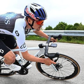 Почему Вуэльта может быть более конкурентоспособной, чем Тур