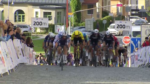 0033fd48baf3bdde7e194f3aee27e60d