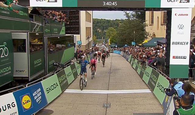 2e817702b854fb90d3fb6bf6c0eb4bac