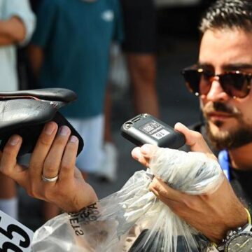 Все гонщики должны иметь при себе GPS-трекеры на Road Worlds