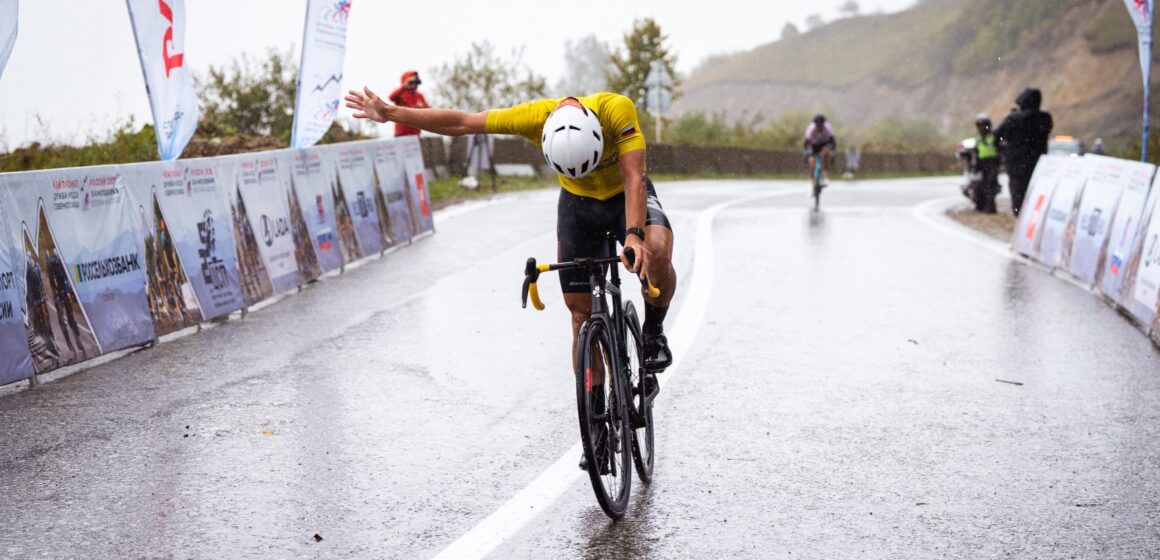 Савва Новиков вновь одерживает победу на многодневке «Дружба народов Северного Кавказа»