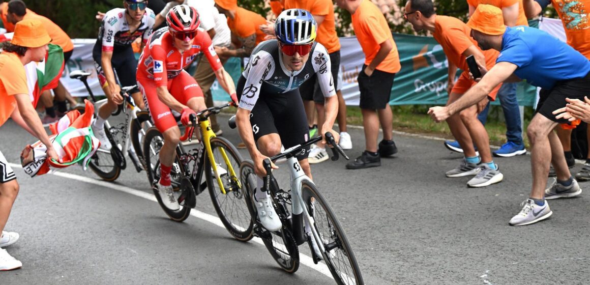 Протесты привели к скорейшему завершению этапа Вуэльта Испании