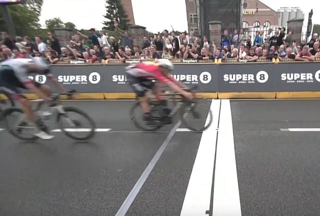 d2fb172f0821b01539a803b8251acae6