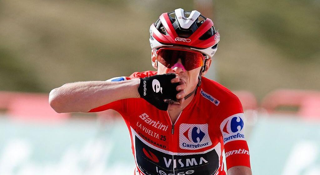 Vingegaard закрывает на Vuelta победу, Pidcock набор для подиума