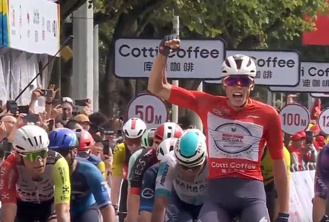 792d42df7244b6f7a9ccbb27cade2ead