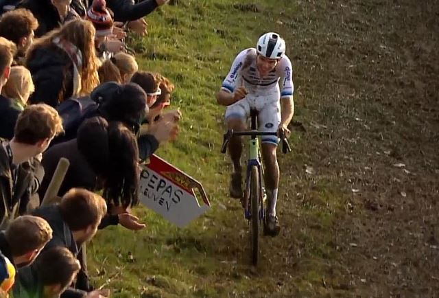 2a25815eca8274ebd14ef339a2472a6b