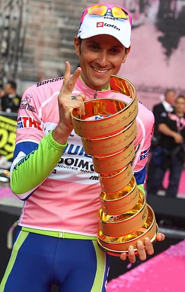 x_-27-27-27-27-27-27-27-27-27-27-27-27-27-27-27-27-27-271 Джиро д’Италия 2010 чествование победителей