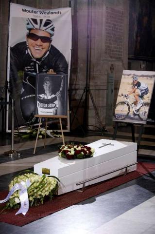 thumbnail_0161 18 мая прошли похороны Воутера Вейланда