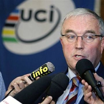 Президент UCI Пэт Маккуэйд защищает  программу «биологического паспорта»