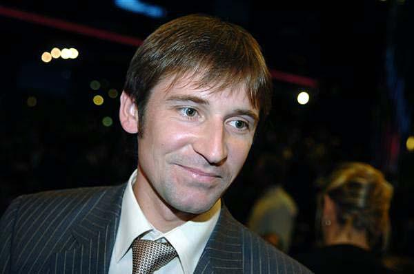 Денис Меньшов подписал контракт с Катюшей