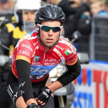 Mark-Cavendish-1454651 Марк Кавендиш упал на 3 этапе Джиро д’Италия/Giro d’Italia 2012