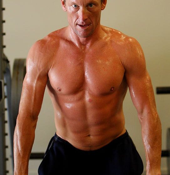 Лэнса Армстронга USADA официально обвинило в употреблении допинга