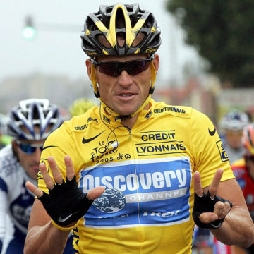 Лэнс Армстронг дисквалифицирован пожизненно и лишен 7 титулов победителя Тур де Франс