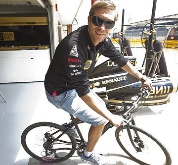 Себастьян Феттель продал свой велосипед за 12 500 евро