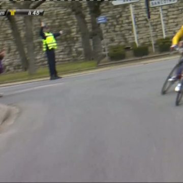 Насер Бухани упал на 2 этапе Париж-Ницца 2013