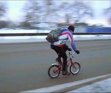 Мужчина на детском велосипеде доехал из Липецка до Воронежа за 8.5 часа