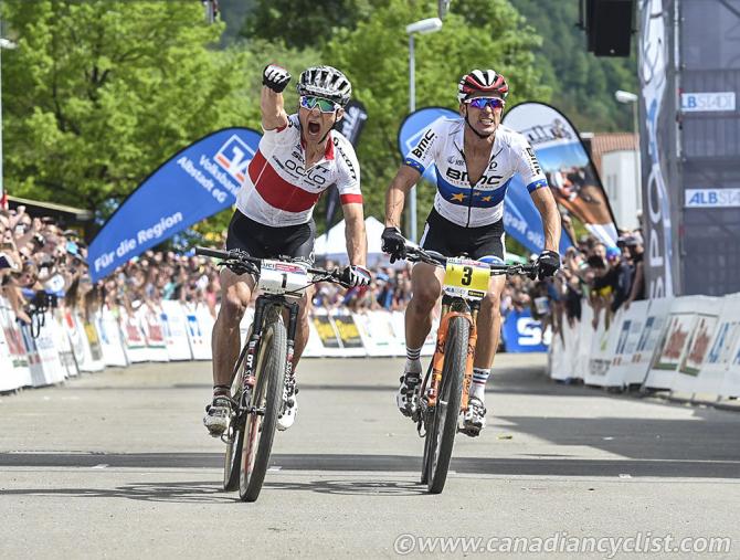 Nino Schurter (Scott-Odlo MTB Racing Team) , Julien Absalon (BMC Mountainbike Racing Team) (фото: Rob Jones)