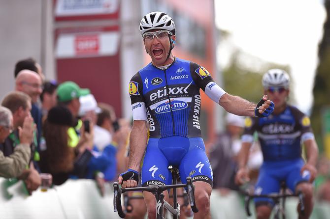 Maximiliano Richeze (Etixx-QuickStep) wins stage 4 at Tour de Suisse (фото: Tim de Waele/TDWSport.com)