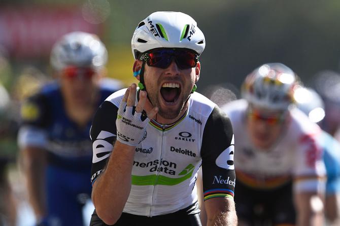 Mark Cavendish (Dimension Data) выигрывает четвуртыэтап за этот Тур де Франс(фото: Getty Images Sport)
