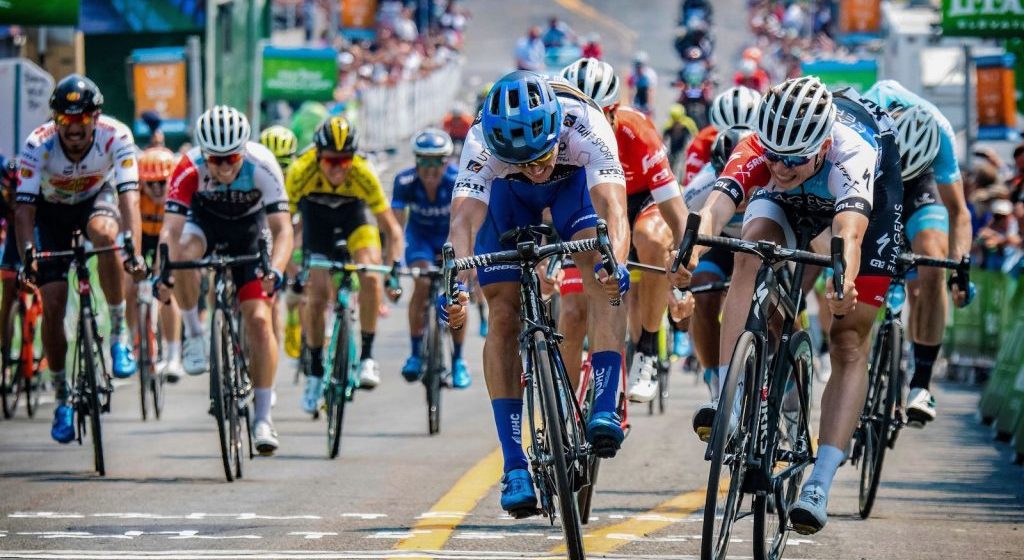 Карлос Састре празднует 10-летие победы на Тур де Франс