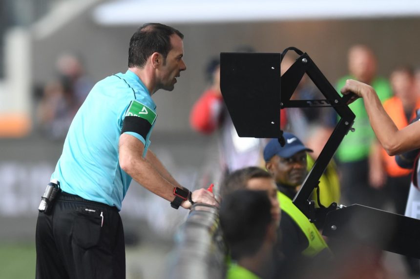 var-video-assistant-referee Видео-судейство в футболе