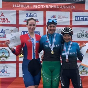На треке и шоссе: в Адыгее завершились женские и юниорские гонки
