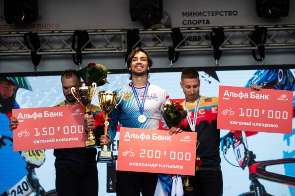 Ярослава Бондаренко и Александр Катышев — чемпионы России по велоспорту BMX-гонки 2024 года
