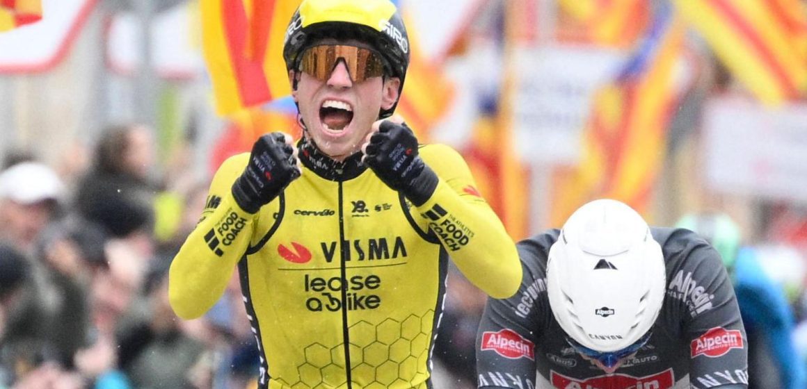 8a028ebc4629f1b4e7fe420dcaf83ab7 Британский Бреннан, 19 лет, выигрывает Волту на первую стадию Каталунии