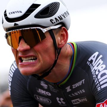 Человек, который плюнул на Ван дер Поэль во время оштрафованных гонок