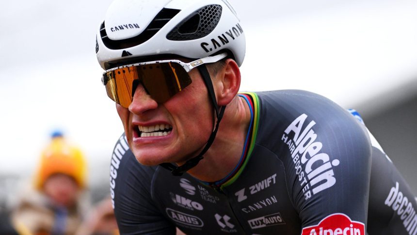 Человек, который плюнул на Ван дер Поэль во время оштрафованных гонок