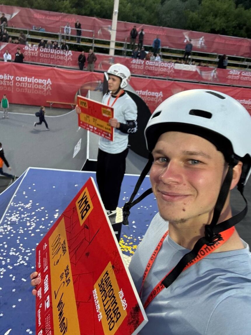 ea13c21cd497cb9866da2a3c660306b8 Никита Фоминов второй, Любишкин — третий на Международных соревнованиях по BMX фристайлу