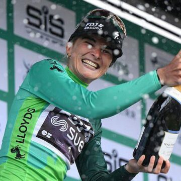 6abcffd6a605c95677baf96cd7eb0ef0 Волластон отрицает Фергюсон Г.Б.