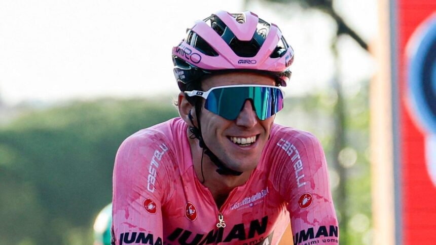 9955a5dc7feb8de106b6ca0ba50a4269 Великобритания Yates Seals First Giro Title в Риме