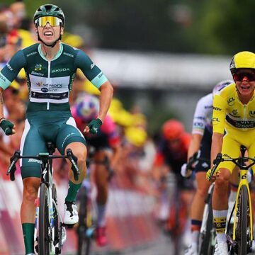 Вос сохраняет желтую майку, а Вибес выигрывает четвертый этап