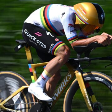 8cf5d07b27603b64f24fbd96c4edd2ba EverePoel выигрывает пятый этап, когда Pogacar утверждает желтую майку