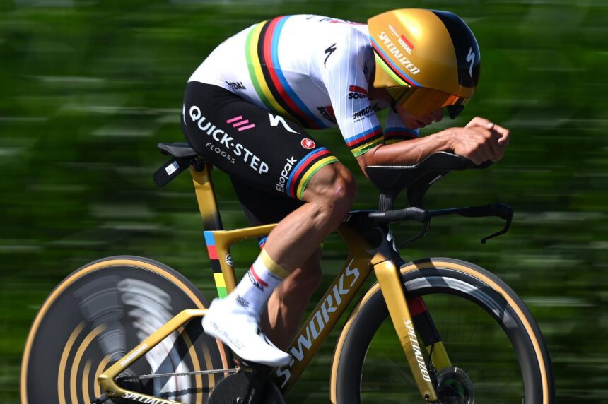 EverePoel выигрывает пятый этап, когда Pogacar утверждает желтую майку